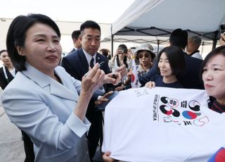 김혜경 여사, 캐나다서 '영부인 외교'…국제무대 데뷔 합격점