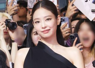 “제니는 내 친딸”이라며 책 출판한 친부 사칭범…법원, 출판물 폐기 명령