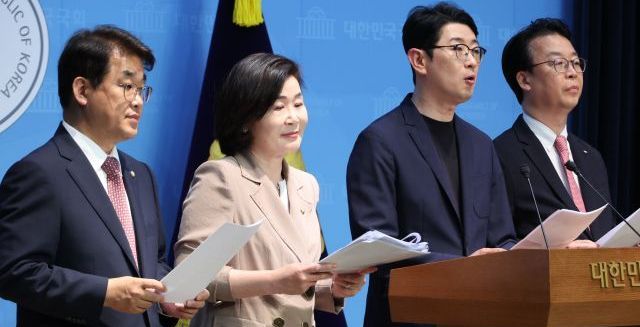 野 인청특위 위원들 "김민석, 자료 제출 97건 요청에도 2건 제출"
