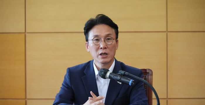 정광재 “김민석, 선거 유세하며 1년만에 칭화대 석사 취득이 가능?”