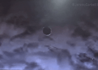 [영상] “이번엔 진짜다”... 美, UFO 포착 영상 첫 공개