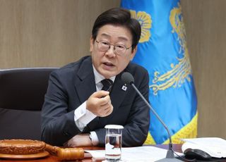 李대통령 "국가재정 이제 사용할 때 됐다"