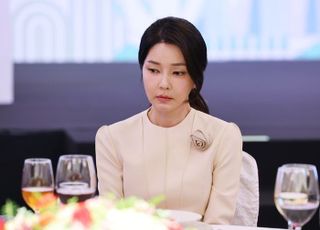 “김 여사님께 배달 좀...” 김건희 입원한 병원서 해프닝 속출