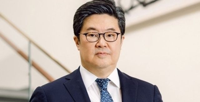 MBK "김병주 회장, 1조원 사재출연 거부 의사 밝힌 바 없어"