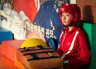 '하이파이브', 21일 연속 韓 영화 박스오피스 1위…미공개 스틸 대방출