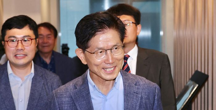 김문수, 차기 당 대표 출마설에 "전혀 생각한 바 없다"