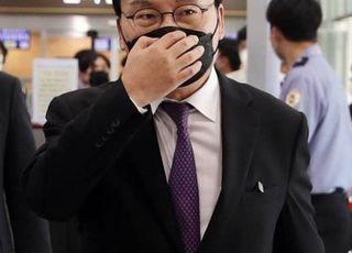 '이상직 특혜 의혹' 文정부 인사수석 재판에 임종석·조국 증인 출석