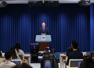 李대통령, 여야 지도부와 회동…野 김민석 지적에 "청문회서 해명 지켜봐야"