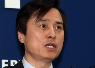 尹 내란 재판에 특검보 첫 출석…"박억수 특검보 공소유지 담당"