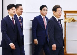 李대통령 국정지지율 59.3%…0.7%p 상승 [리얼미터]