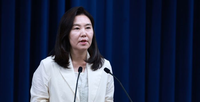 李대통령 "부처 간 협의로 해결책 조정 안되면 꼭 알려달라"