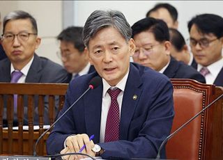 내란특검, 비상계엄 관련 경찰 수뇌부 재판 출석…"신속·효율적 재판 요청"