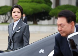 “尹, 김건희 여사 매일 면회...건강 더 안 좋아져”