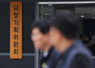 박상수 “공무원에 반성문 요구? 점령군 행세 그만둬야”