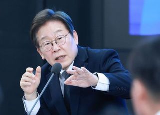 李대통령 "생각 다르다는 이유로 적대시 문화 심해져…韓 모범적 선진국"