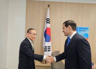 위성락 안보실장, 나토서 미국·일본 연쇄 회담