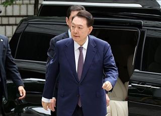 尹측, '내란 특검 출석 요청'에 "당당히 응할 것"