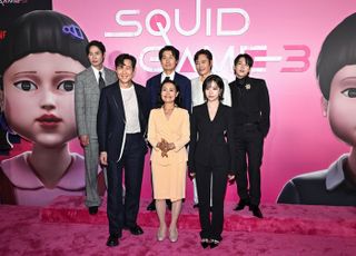 D-1, ‘오징어 게임’ 마지막 시즌 공개… 전 세계 외신도 주목