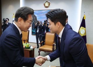 김민석 철회 요청했더니…김용태 "배석자가 '지지율 50% 넘는다'더라. 당황스러워"