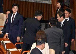 [6/27(금) 데일리안 출근길 뉴스] 권성동 어깨 툭…李대통령, 퇴장 때는 야당 의원 먼저 찾았다 등
