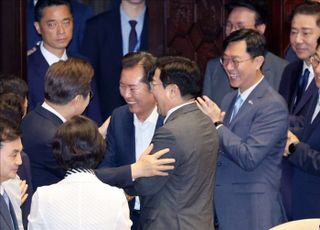 '당권 도전' 박찬대·정청래…李대통령 시정연설에 '눈도장 경쟁'
