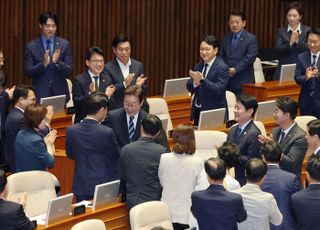 李대통령 '잘하고 있다' 64%…김민석 '총리 적합하다' 43% [한국갤럽]