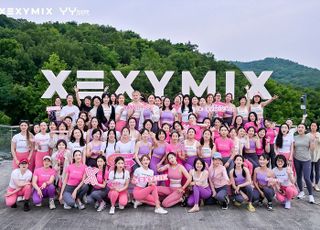 정반대 행보 걷는 애슬레저 '2강' 젝시믹스·안다르…승자는?