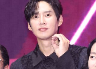 박성훈 '포즈는 o'