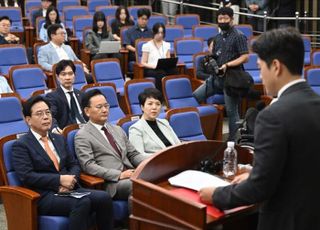 보수, ‘영남 자민련’도 못될 국힘과 결별할 때