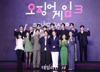 [특징주] ‘오징어게임3’ 혹평에 관련주 약세…아티스트스튜디오 21%↓