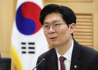 조정훈 "이 대통령, 日 오염수 핵테러라더니 北엔 침묵하나"