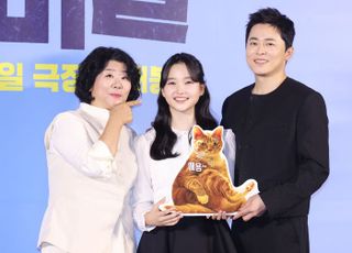이정은-최유리-조정석 '함께합니다'