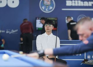 강적 만난 권미루 ‘쉽지 않은 승부’ [포르투 3쿠션 월드컵 포토]