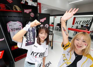 KT, 수원에 ‘kt wiz 특화매장’ 오픈…팬 전용 체험 공간 마련