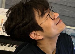싱어송라이터 윤석원, 허회경·윤현상 소속사 문화인과 전속계약