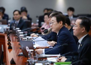 李대통령 "주택이 투기수단 되면서 주거불안정 초래"