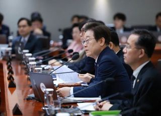 李대통령 "주택이 투기수단 되면서 주거불안정 초래"