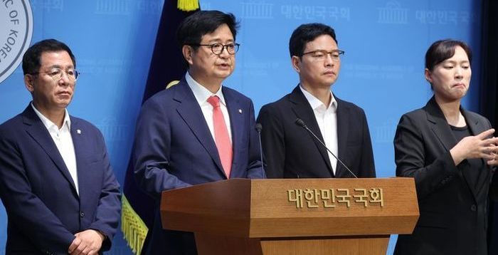 국민의힘 과방위원들 "방송3법, 밀실·졸속·위헌" 강력 규탄