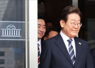 [李취임한달③] 군 개혁엔 '문민'…외교·남북관계는 '회복·복원'