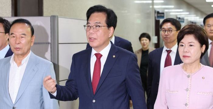 [속보] 송언석 비대위원장, 국민의힘 사무총장에 3선 정점식 임명