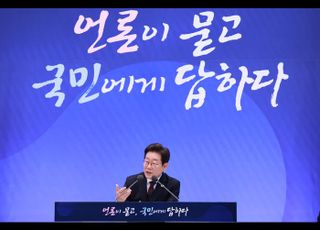 [속보] 李대통령 "검찰의 수사·기소권 분리에 이견 없어"