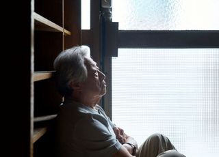 "더는 못 견뎌…" 치매 형 간병하다 끝내 살해한 60대男