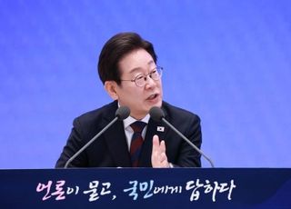 李대통령 "검찰개혁 필요성 커진 건 檢 자업자득…시점은 국회 결단"