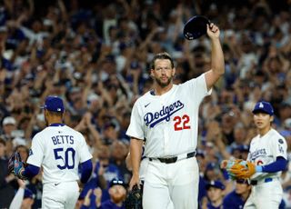 커쇼, MLB 통산 20번째 3000탈삼진 달성…김혜성은 멀티출루