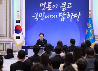 민주당, 李대통령 회견에 "정상 정부 확인…국민 기대 커져"
