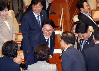 총리 인준 김민석 "폭정세력이 만든 경제위기 극복이 제1과제"