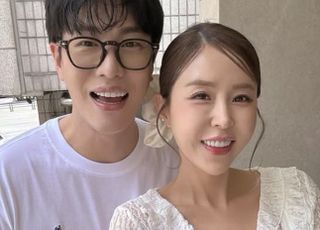 코요태 신지 측, 예비신랑 문원 ‘사생활’ 의혹에 “사실관계 확인 중”