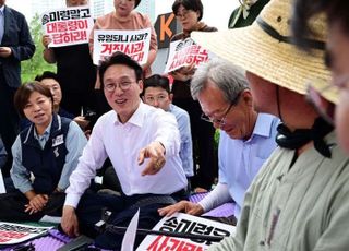 김민석 첫 현장은 '송미령 유임 반대' 농민 설득…"국민통합 의미"