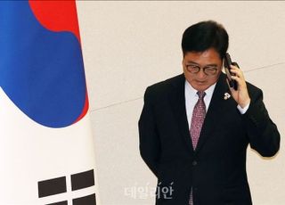 '추경안 급하다더니' 본회의장 나타나지 않은 민주당