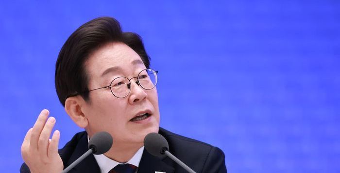 '통일 지우는' 北에 희망거는 李정부…남북관계 해빙은 아직
